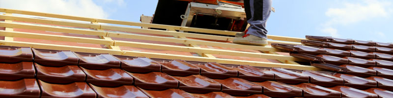 COUVERTURE – CHARPENTE - BARDAGE – RÉNOVATION BOIS : sur Chambéry – Savoie – Rhône-Alpes - Confiez vos travaux de toiture à un artisan qualifié charpentier, couvreur, zingueur, menuisier.